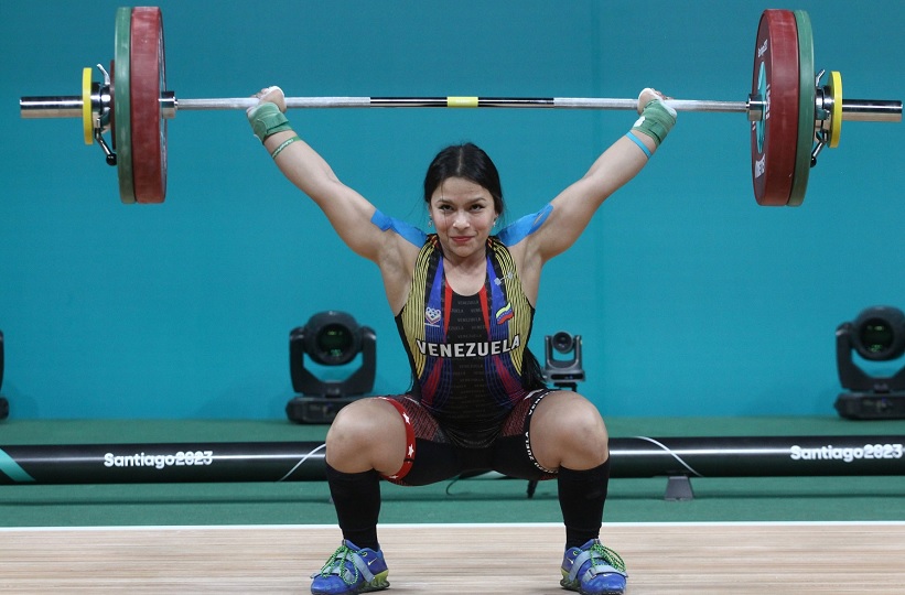 Atleta venezolana Anyelin Venegas es campeona del Preolímpico Panamericano  de Levantamiento de Pesas - El Tequeño